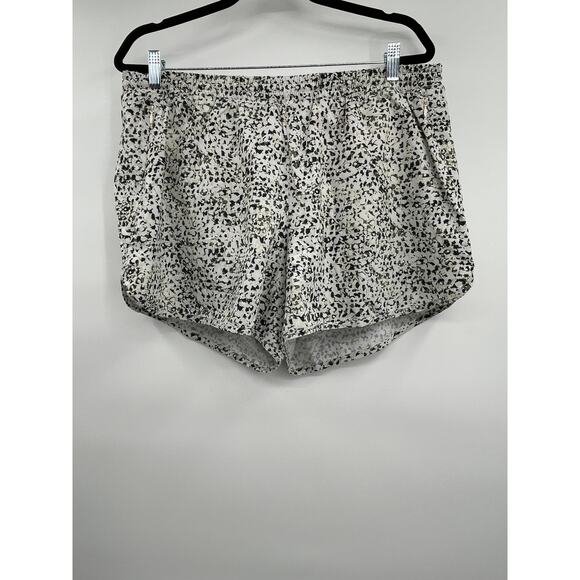 Old Navy Active Go Dry Flecked Shorts NEW Large Black Green Gray - Picture 10 of 10